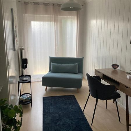 Amselweg Am Waldrand Gelegen Netflix Eigener Carport Uvm Apartment Taunusstein Exterior foto