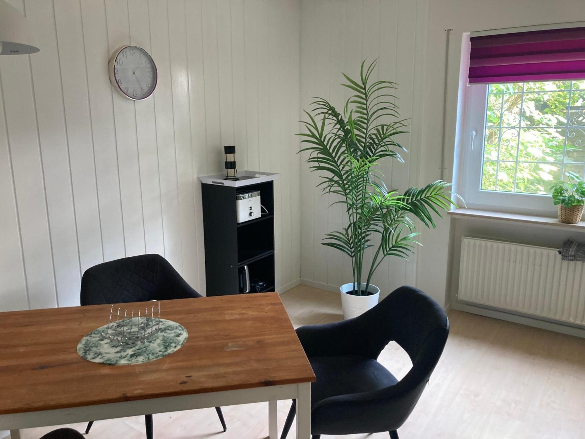 Amselweg Am Waldrand Gelegen Netflix Eigener Carport Uvm Apartment Taunusstein Exterior foto