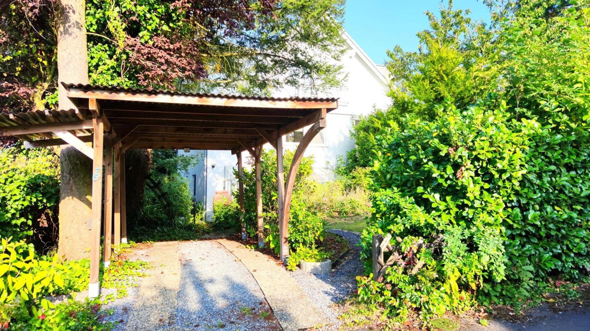 Amselweg Am Waldrand Gelegen Netflix Eigener Carport Uvm Apartment Taunusstein Exterior foto